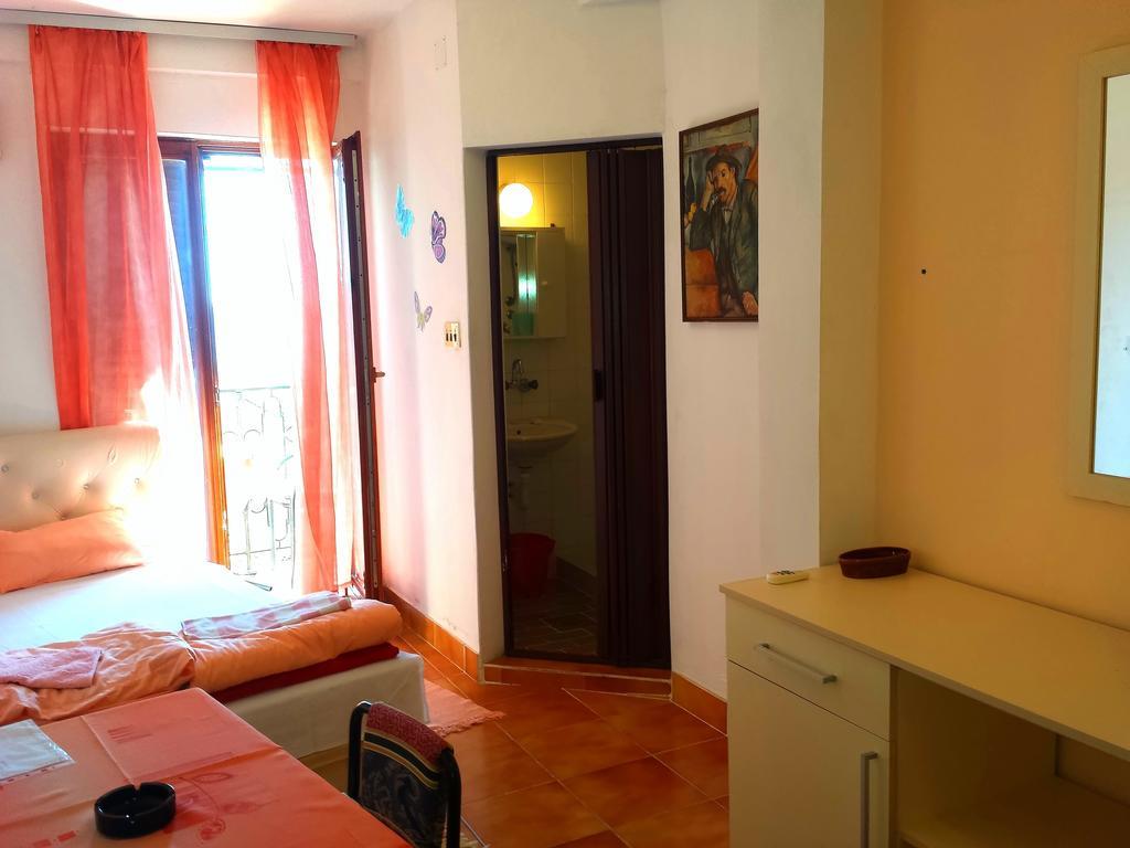 Apartments Prag Ulcinj Habitación foto
